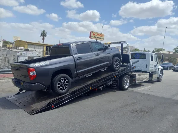 Brother's Towing of Norco - photo 3
