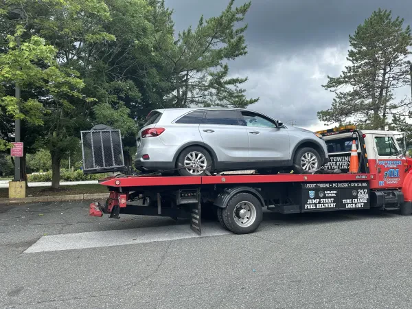 AM Towing Service LLC - photo 4