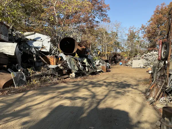 Wade Salvage Inc - photo 4