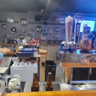 Hubcap lounge