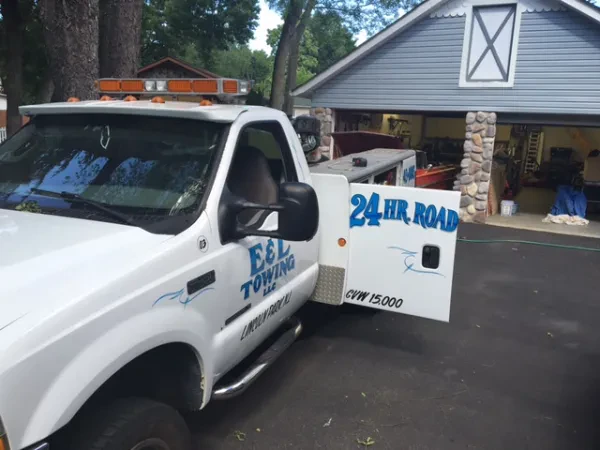 E&L Towing LLC - photo 2