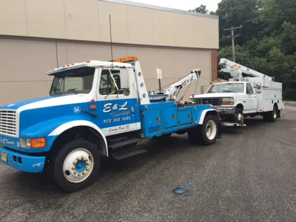 E&L Towing LLC - photo 3