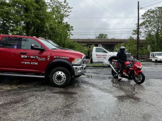 Bob & Bill's Services Station