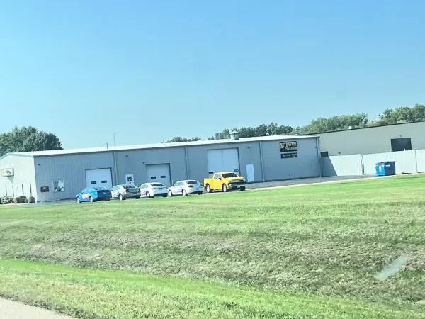 Midwest Collision & Towing - photo 2