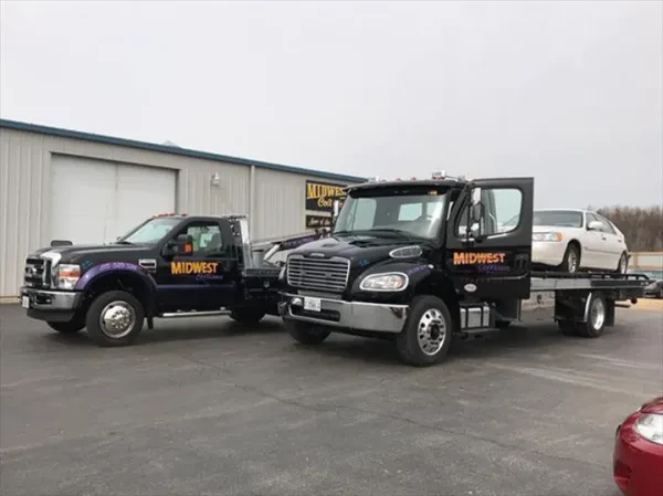 Midwest Collision & Towing - photo 4