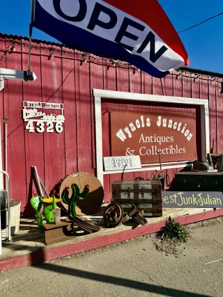 Wynola Junction Antiques & Collectibles