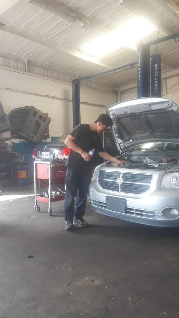 D&V Automotive and Towing Services - photo 2