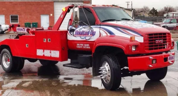 Hooked Up Towing & Recovery - photo 2