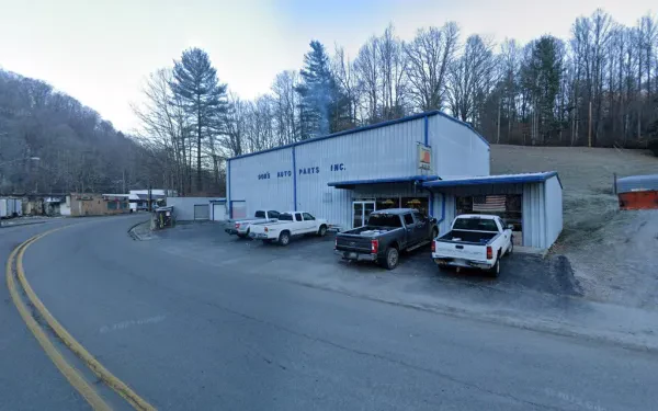 Don's Auto Parts - photo 2