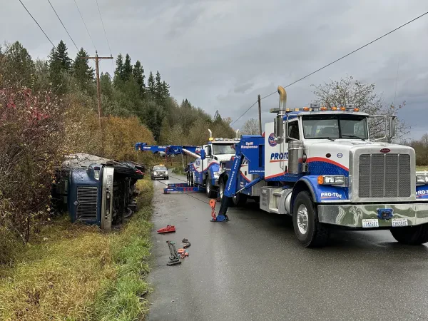 Pro-Tow Maple Valley 24 Hr Towing - photo 3