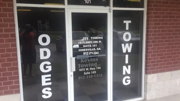 CD's Towing - photo 2