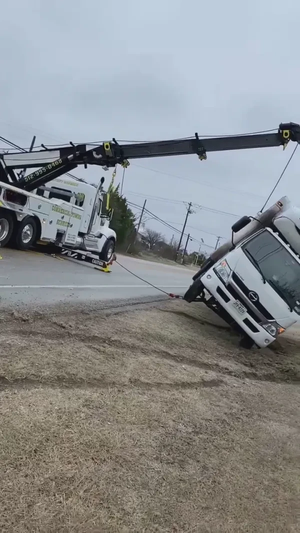 Commercial Towing Services - photo 2