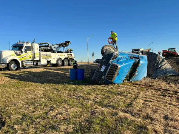 Commercial Towing Services - photo 4