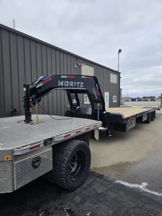 Custom Cabs & Trailers