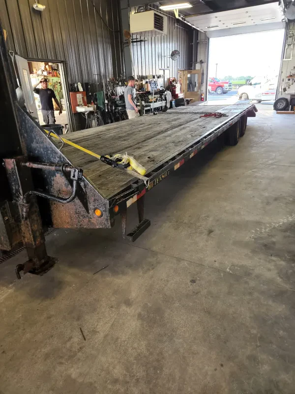 Custom Cabs & Trailers - photo 2