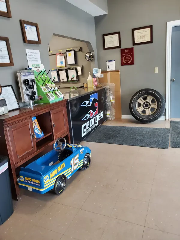 George's Body Shop Inc - photo 3