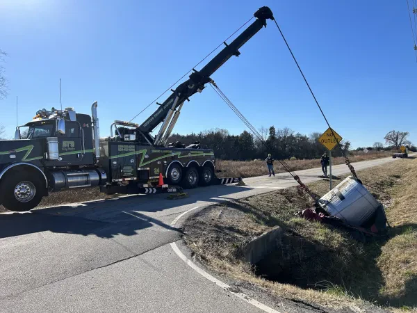 BT's Towing, Tire and Truck Repair - photo 3