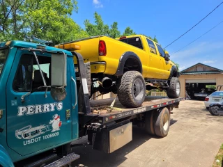 Perry's Wrecker Service
