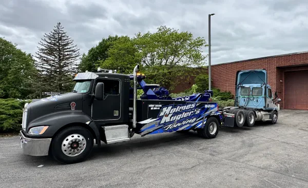 Holmes & Kugler's Towing - photo 3