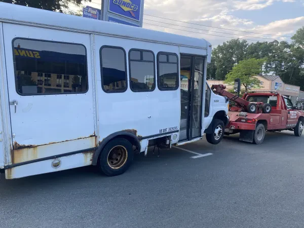 Stars Auto and Towing LLC - photo 4