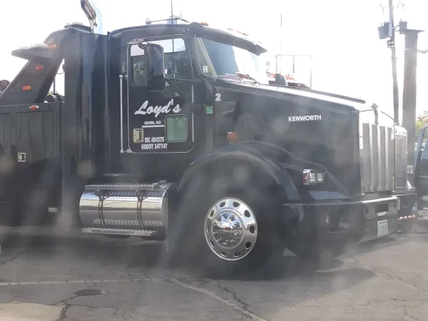 Loyd's Rome Towing & Auto Repair - photo 3