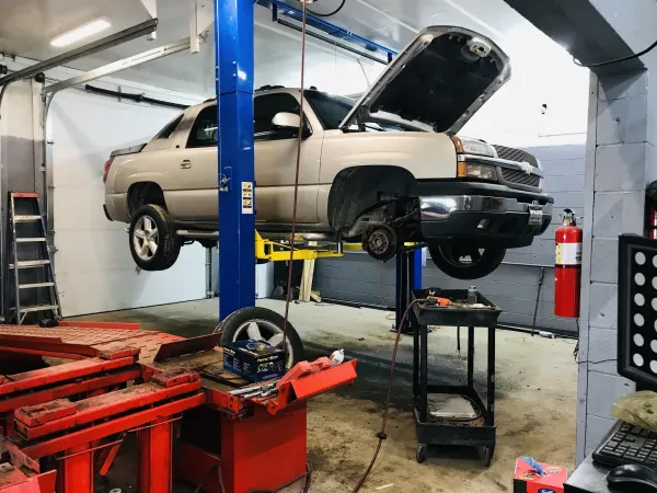 Ritchie Heavy Truck & Auto Repair, LLC - photo 3