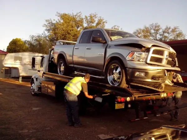 Flores Towing Services LLC & Flores Sevices LLC - photo 2