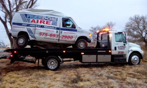 Flores Towing Services LLC & Flores Sevices LLC - photo 3