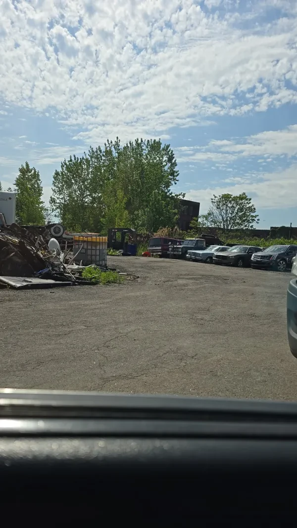 Riverside Towing And Recovery - photo 3