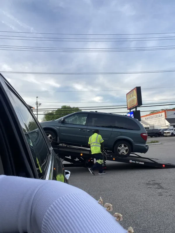 Priority Towing - Cars, Heavy Duty & Semi Truck Towing - photo 3