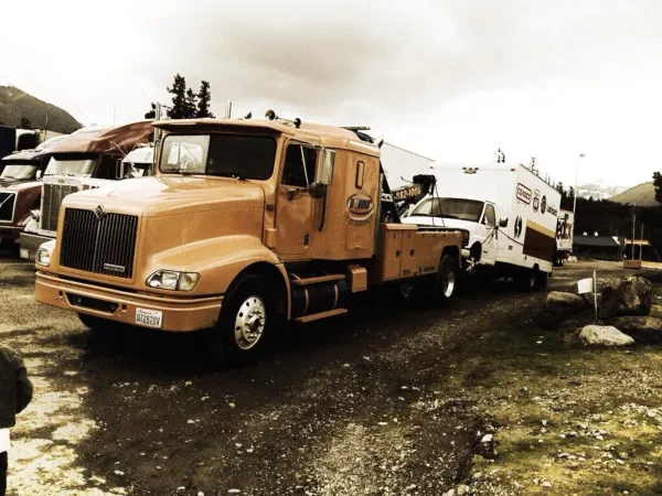 24 Hour Towing and Recovery - Cars & Heavy Duty Semi Wrecker - photo 4