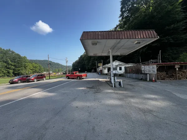 Holly River Grocery - photo 4