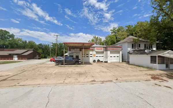 Lonnie's Muffler & Repair - photo 3