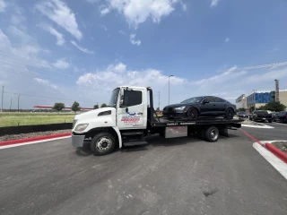 Roadrunner Towing of Pflugerville