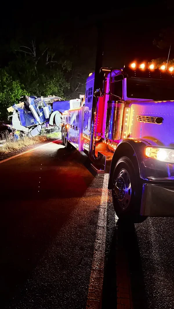 Leon Thomas Wrecker Service LLC - photo 2