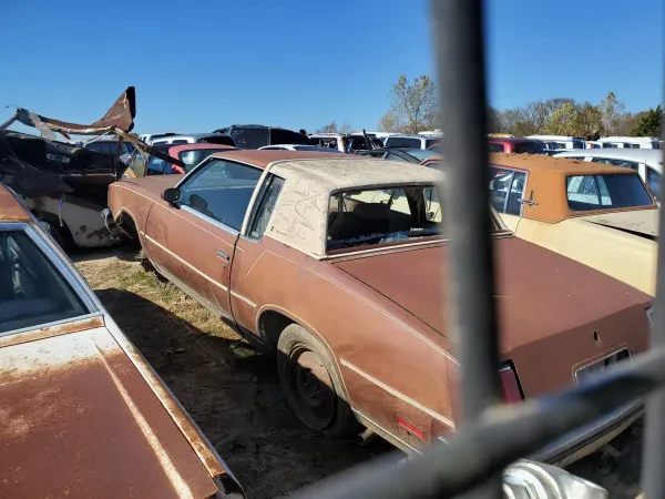 Paul's Auto Parts - photo 3