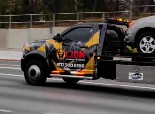 LION TRANSPORT & TOWING