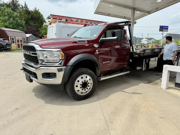 LION TRANSPORT & TOWING - photo 4