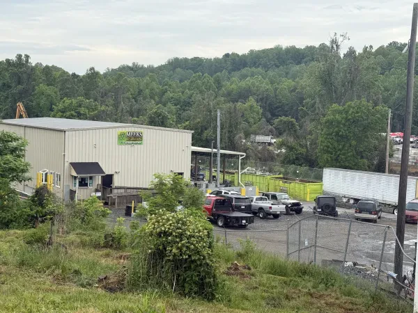 Meeks Recycling - photo 4
