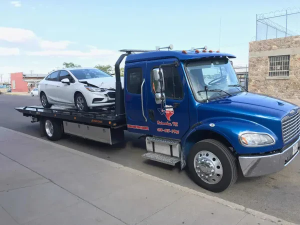K & J Towing - photo 3