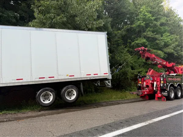 Bob Alley Towing - photo 4