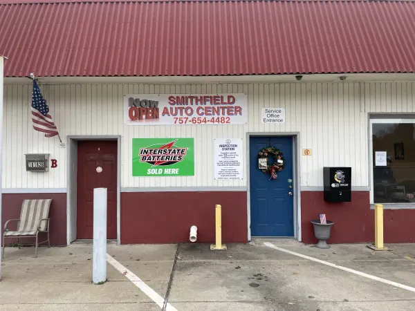 Smithfield Auto & Truck Center - photo 3