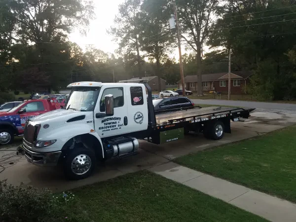 Midnight Towing & Recovery LLC - photo 2