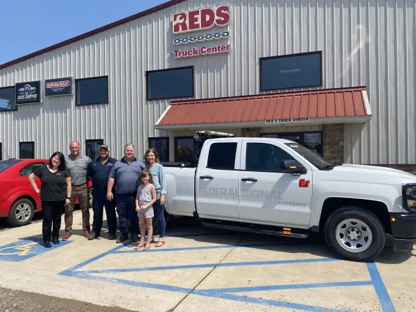 Red's Truck Center - photo 3