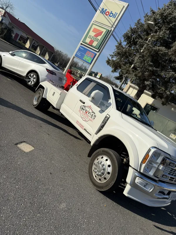 HC TOWING - photo 2