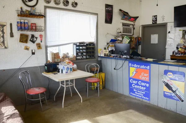 Cooper & Lee's Auto Repair LLC - photo 2
