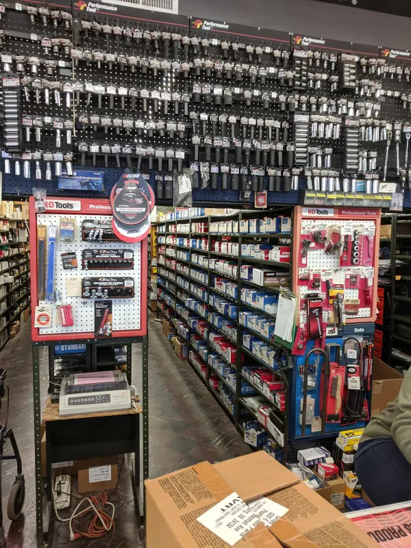 Giles Auto Parts - photo 2