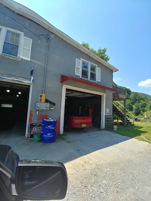 Robert's Auto Repair - photo 4