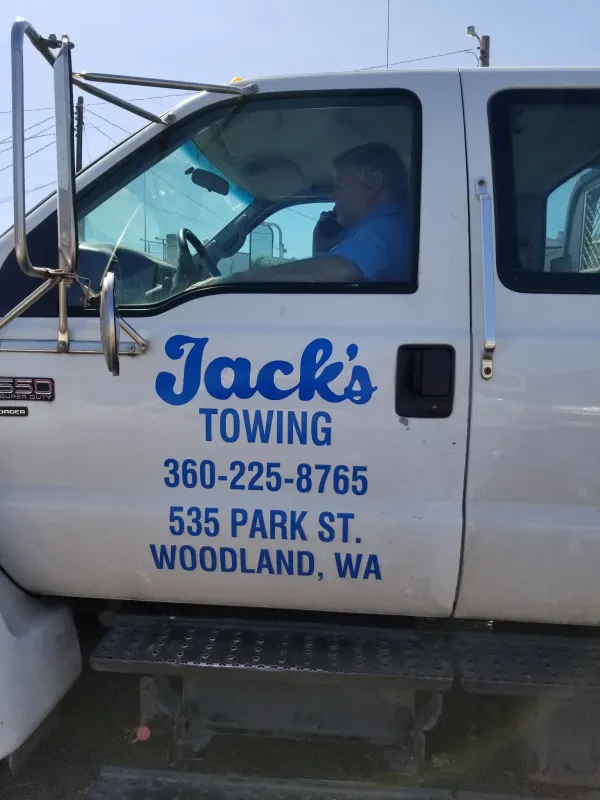 Jack's 24hr Towing - photo 3
