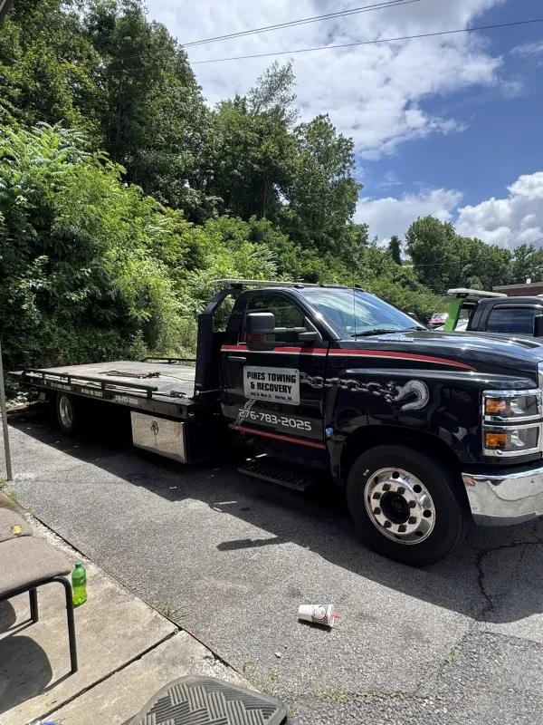 Pikes Garage Towing and Recovery - photo 2